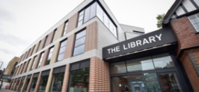 Carte românească la Biblioteca Willesden Green din Brent